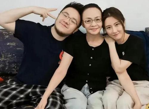 娱乐八卦爆料姐妹吃瓜事件,揭秘幕后真相